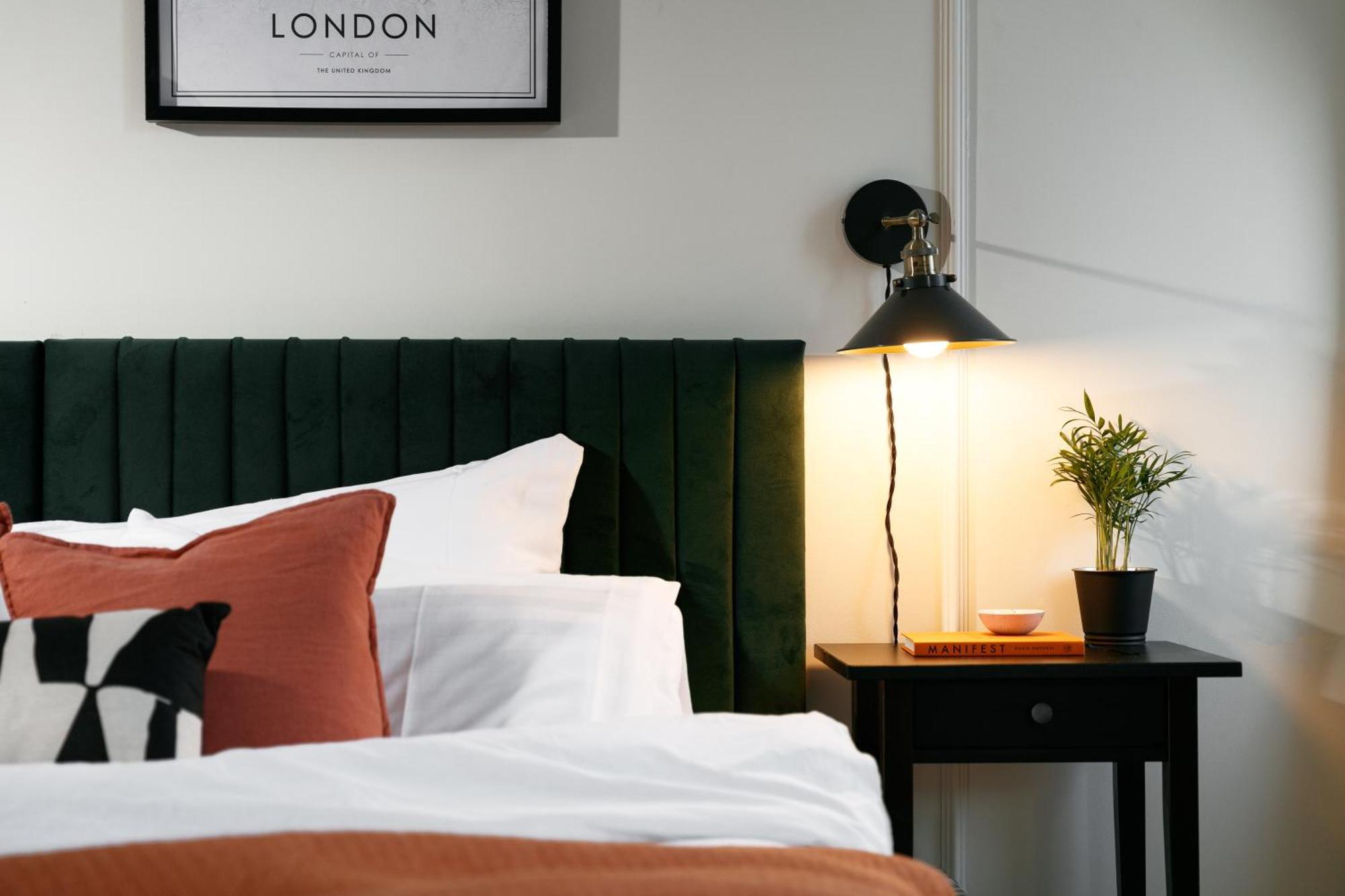 New Luxury For 2024 - Central Plymouth House - Sleeps 10 - Access To Plymouth Town - Close To The Barbican - Pets Welcome - Parking Available - By Luxe Living By Sophia Exterior foto